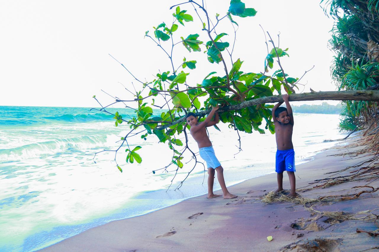 Anila Beach Inn Tangalle Eksteriør bilde