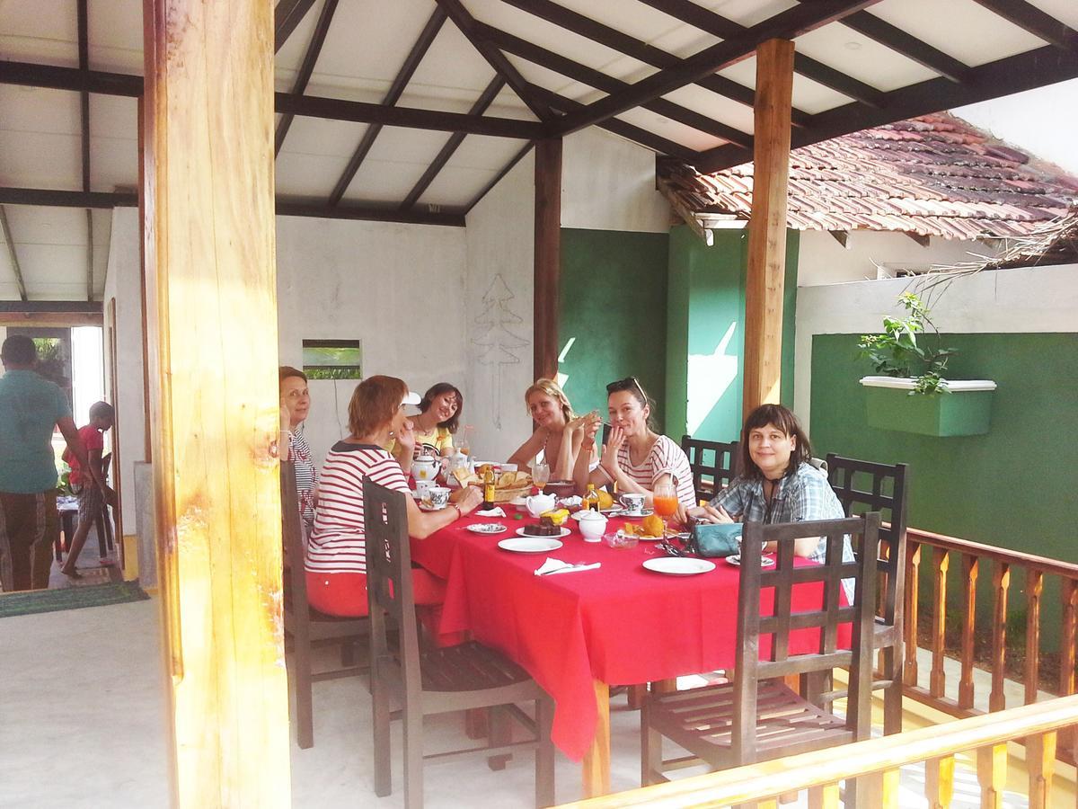 Anila Beach Inn Tangalle Eksteriør bilde